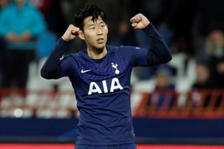 Heung-Min Son anotó un doblete que le serviría a los Spurs para golear 4-0 al Estrella Roja. (EFE)