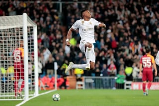 El brasileño Rodrygo celebra tras marcar su segundo gol, en la paliza del Real Madrid 6-0 sobre Galatasaray. (AP)