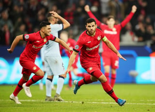 Bayer Leverkusen se impuso 2-1 al Atlético de Madrid. (EFE)