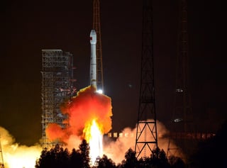 China lanzó hoy su nuevo satélite de observación de la Tierra “Gaofen-7”, capaz de obtener datos ópticos de alta resolución en 3D. (ARCHIVO)
