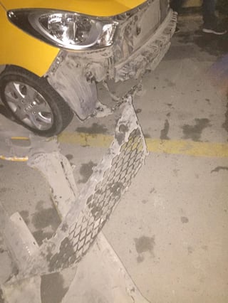 Se impacta con auto al salir de un estacionamiento en la carretera Torreón-Matamoros; hay dos lesionados. (EL SIGLO DE TORREÓN)
