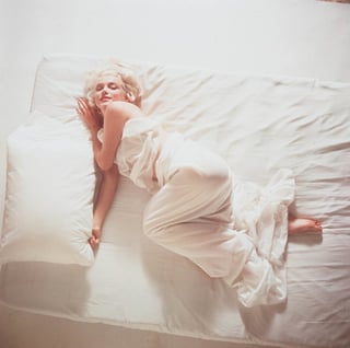 Fotos. Marilyn Monroe se las tomó para el 25 aniversario de la revista Look en donde derrochaba sensualidad. (ESPECIAL) 