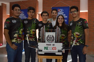 Estudiantes del Colegio Cervantes destacan en competencia mundial. (EL SIGLO DE TORREÓN)