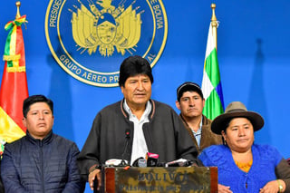 El presidente de Bolivia, Evo Morales, confirmó que renuncia a la Presidencia después de casi 14 años en el poder, en un video desde algún lugar del país. (EFE)