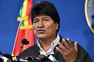 Morales dijo que con su renuncia se consuma 'el golpe de Estado que hemos venido denunciando desde el 21 de octubre', un día después de los polémicos comicios, 'con el ataque' a la sedes del Tribunal Electoral. (EFE)