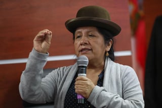  La presidenta del Tribunal Supremo Electoral de Bolivia, María Eugenia Choque Quispe, presentó este domingo su renuncia 'irrevocable', y dijo que lo hace para someterse a 'cualquier investigación', luego de un informe de la OEA que señala 'presuntos hechos irregulares' en las elecciones del 20 de octubre. (EFE)