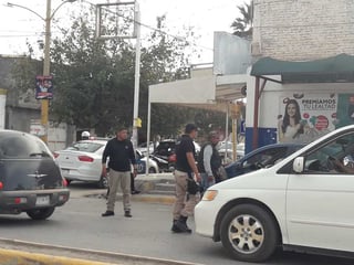 Después del altercado entre taxistas de Madero y San Pedro se determinó hacer un operativo para detectar armas. (EL SIGLO DE TORREÓN)