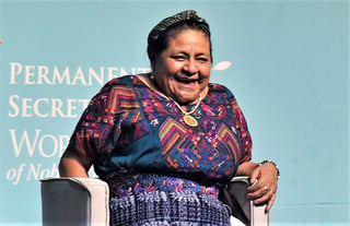 Rigoberta Menchú en 1988, pidió asilo política en Chiapas, debido a que su familia fue torturada en su país natal. (ARCHIVO)
