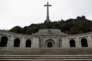 Los restos de 31 republicanos que pelearon durante la Guerra Civil Española serán exhumados del Valle de los Caídos y devueltos sus familiares. (ARCHIVO)