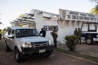  En los Servicios Periciales de la Fiscalía General del Estado de Veracruz (FGE) permanecen un total de 975 cuerpos de personas sin identificar, muchos de ellos hallados en fosas clandestinas. (ARCHIVO)