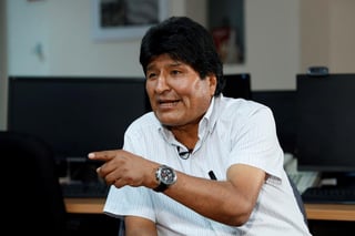 Morales, asilado político en México desde el 12 de noviembre, aseguró tener 'información de primera mano' de que hay 'paramilitares organizados' y 'pandilleros y drogadictos pagados' por la derecha boliviana. (EFE)