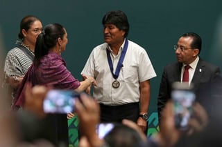 Líderes de la oposición cuestionaron ayer el apoyo que México está dando a Evo Morales.