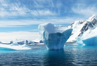 La cubierta de hielo en torno al polo norte fue un 32.2 % menor. (ARCHIVO) 