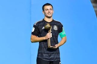 El canterano de Pachuca y capitán del Tricolor, Eugenio Pizzuto, se llevó el Balón de Bronce de la Copa del Mundo Brasil 2019. (ESPECIAL) 