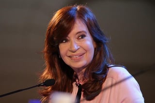 El tribunal que juzga por presunta corrupción a la vicepresidenta electa argentina, Cristina Fernández de Kirchner, programó para el próximo 2 de diciembre su declaración en el juicio. (ARCHIVO) 