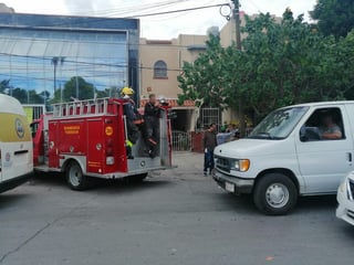 El suicidio se registró a la 1:30 de la tarde del miércoles en la vivienda marcada con el número 26 de la calle González Ortega, del sector Centro de Torreón. (EL SIGLO DE TORREÓN)
