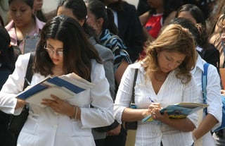  En medio de la desaceleración económica de México, el empleo femenino ha repuntado en lo que va del año, superando incluso al de los hombres, pero principalmente en el terreno de la informalidad. (ARCHIVO)