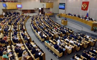 El parlamento ruso aprobó un proyecto de ley que permite considerar como agentes extranjeros a periodistas y blogueros. (ARCHIVO)