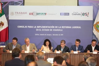 El gobernador de Coahuila y la secretaria del Trabajo instalan el Consejo para la Implementación de la Reforma Laboral.