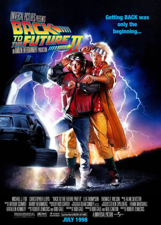 Secuela. Con las actuaciones de Michel J. Fox y Christopher Lloyd, la película Volver al futuro 2 cautivó a la audiencia. (ESPECIAL)