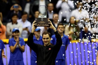 Roger Federer derrotó en Quito 6-3, 6-4 a Alexander Zverev. (EFE)