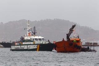 El submarino cargado con droga que se halló el pasado fin de semana próximo a la costa española de la región de Galicia (noroeste), se fue a pique este martes al intentarse su remolque. (EFE) 