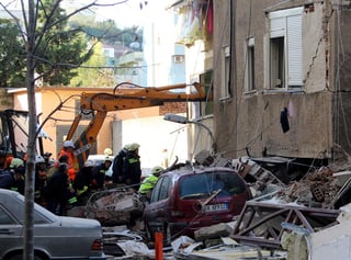 La mayoría de las víctimas murieron al derrumbarse los edificios en los que se encontraban, fundamentalmente en Durres y la pequeña localidad de Thumana, al norte de Tirana. (EFE)