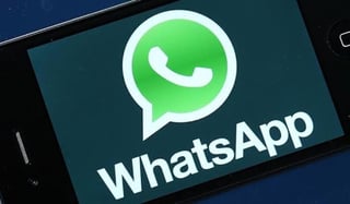 Whatsapp está desarrollando una nueva función que podría estar disponible en las versiones futuras, en la cual se mostrará en el chat de un contacto cuando este haya sido bloqueado. (ARCHIVO) 