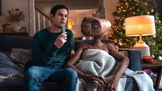 Han pasado 37 años desde que la película E.T., el extraterrestre, del director Steven Spielberg, conmocionó a niños y adultos con su enternecedora historia de amistad entre  “Elliot” y un adorable alienígena, por lo que ahora están de regreso en un nuevo corto. (ESPECIAL)