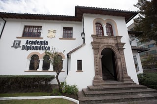 El edificio de la Academia, que fue propiedad del expresidente y diplomático ecuatoriano Galo Plaza Lasso, será inaugurado. (EFE) 