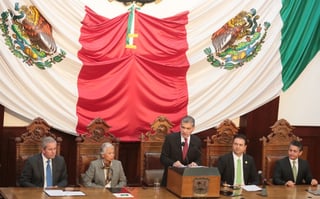 El informe se presentó en el Palacio Legislativo en punto de las 10:00 horas de ayer.
