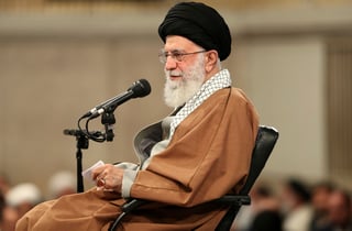 Mousavi no solo compara al ayatolá Alí Jamenei. (AP)
