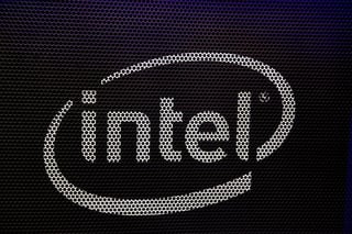 Intel ha tomado en años recientes la decisión de enfocarse en los centros de datos. (ARCHIVO)