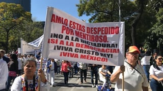 Asimismo, Margarita Zavala, líder del proyecto político 'México Libre', expresó su felicitación a los organizadores de la marcha y a quienes participaron, 'los ciudadanos ejercimos nuestro derecho a expresarnos de forma libre y pacífica. Fue una muestra de paz y amor por México'. (ESPECIAL)