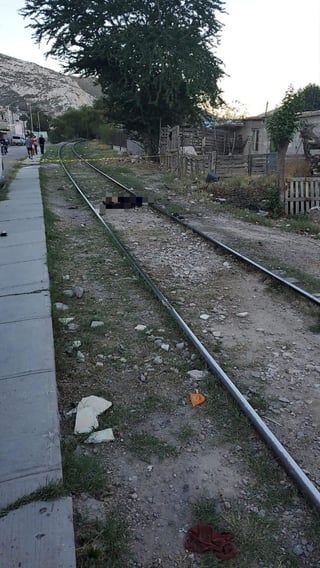 Hombre en presunto estado de ebriedad se queda dormido en las vías del tren y muere arrollado; ocurrió al poniente de la ciudad de Torreón. (EL SIGLO DE TORREÓN)