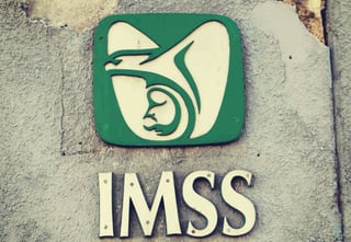 El titular del IMSS, Zoé Robledo, afirmó que se busca acabar con el déficit de profesionistas. (ARCHIVO)