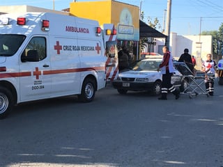 Paramédicos de la Cruz Roja arribaron al lugar para atender a la persona lesionada, la cual fue identificada como Luz de 65 años de edad, quien presentaba algunos golpes y raspones.
(EL SIGLO DE TORREÓN)