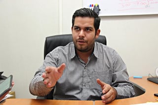Carlos Taboada, titular del área de Comercialización, aseguró que las notificaciones iniciaron el pasado 27 de noviembre y que “no han recibido la atención debida por parte de los directivos de las escuelas”. (ESPECIAL)
