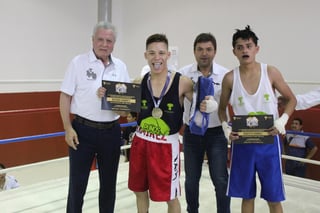 El alcalde Jorge Zermeño presidió la entrega de medallas, diplomas y material deportivo para los ganadores de este certamen. (JESÚS GALINDO) 