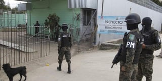 De acuerdo a versiones de medios hondureños, al menos una docena de jóvenes se fugaron del centro de reclusión, de los cuales siete ya habrían sido capturados nuevamente.