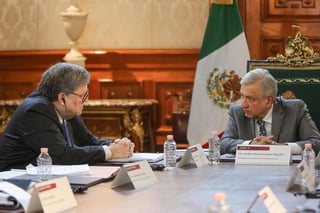Luego, en breve entrevista al llegar al Museo Kaluz para participar en la Sesión Plenaria del Consejo Mexicano de Negocios, López Obrador reiteró que fue un buen encuentro. (ESPECIAL)