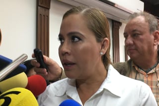 La alcaldesa dijo que la responsabilidad de los adultos no la pueden llevar los niños y manifestó su respeto a las decisiones que se tomen en el municipio vecino, aunque indicó que no se llegará a estas medidas en Gómez Palacio.
(ARCHIVO)
