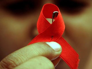 Cada año se registran en México alrededor de 11,000 nuevos contagios de VIH y uno de los problemas mayores que padecen los enfermos es la discriminación y los estigmas, coincidieron este viernes expertos en la Ciudad de México. (ARCHIVO)