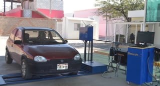 El programa de verificación vehicular es obligatorio y tiene el objetivo de mejorar la calidad del aire que se respira en Torreón. (EL SIGLO DE TORREÓN)