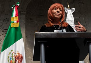 El presidente Andrés Manuel López Obrador dio un espaldarazo a la presidenta de la CNDH, Rosario Piedra, a quien -dijo- le tiene toda su confianza para que quien viole los derechos humanos sea castigado y con ello se acabe el influyentismo y la impunidad. (ARCHIVO)