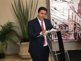 El alcalde de Lerdo, Homero Martínez, sostiene que su gobierno es 'de puertas abiertas'. (EL SIGLO DE TORREÓN/ANGÉLICA SANDOVAL)