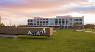Esta semana, Viasat incursiona en la oferta de banda ancha vía satélite para hogares en México. (ESPECIAL) 