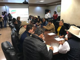 El presidente municipal agradeció “la opinión” de Rivas Urbina y solicitó la votación del cuerpo edilicio. (EL SIGLO COAHUILA)