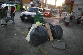 Durante las peregrinaciones decembrinas se recolectó en promedio una tonelada diaria de basura en las calles del Centro de Torreón. (EL SIGLO DE TORREÓN)