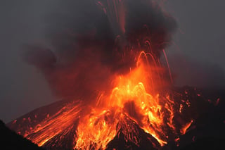Las erupciones volcánicas de las llamadas escaleras del Decán (India) pudieron contribuir a la extinción de los dinosaurios hace 66 millones de años. (ARCHIVO) 